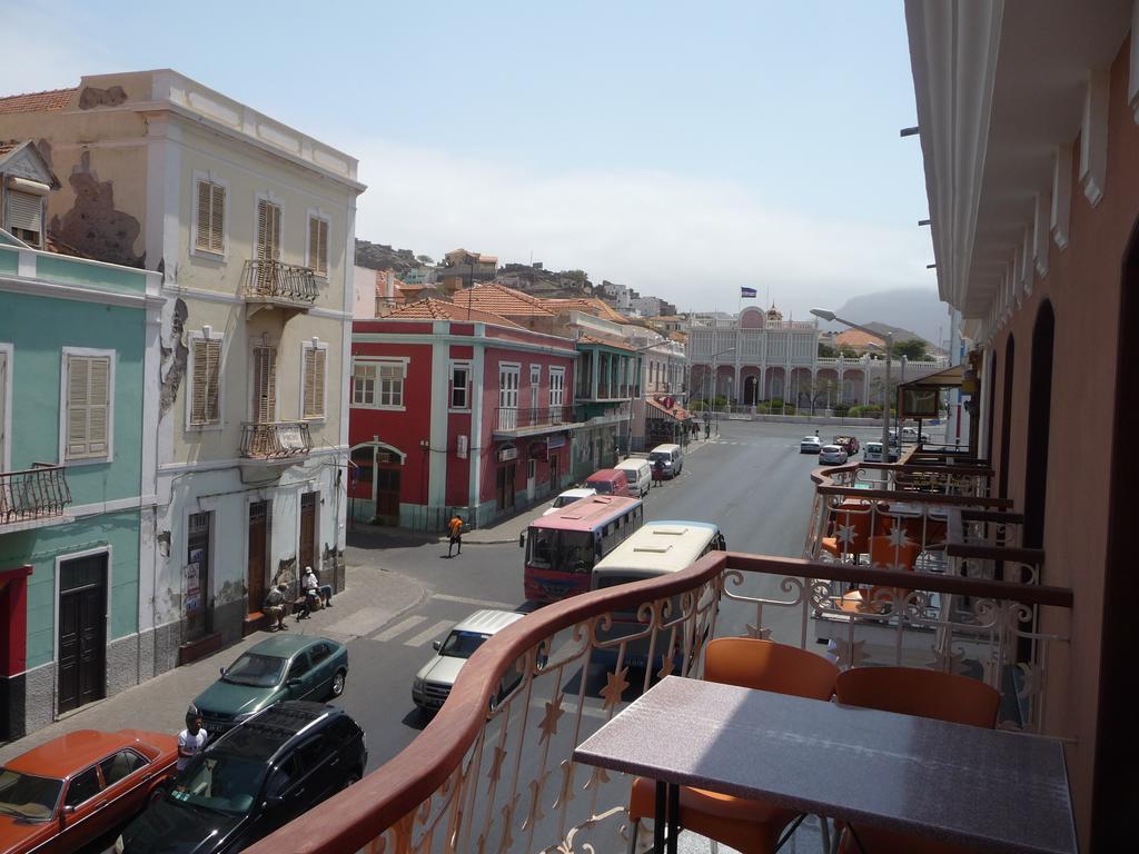 Café Royal Suites Mindelo Habitación foto