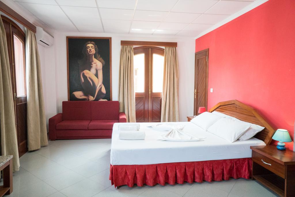 Café Royal Suites Mindelo Exterior foto