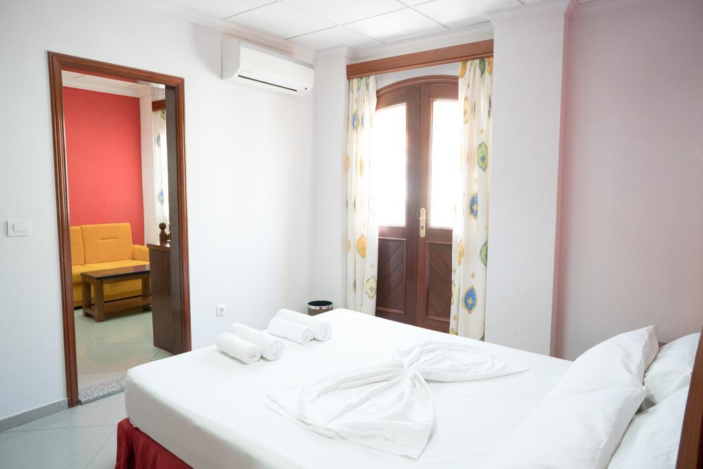 Café Royal Suites Mindelo Exterior foto