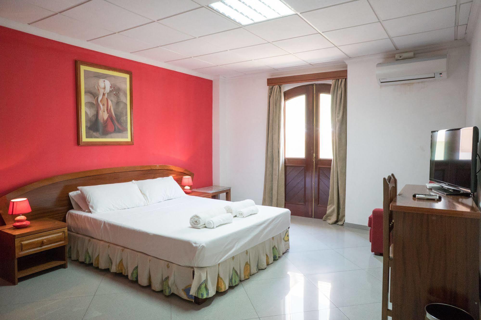 Café Royal Suites Mindelo Exterior foto